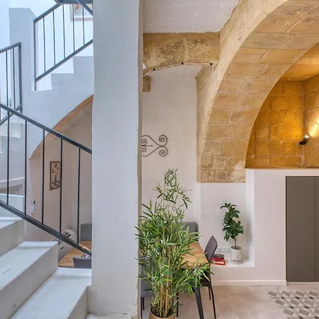 Exquisitely Restored 16th Century House In Ferienhaus *