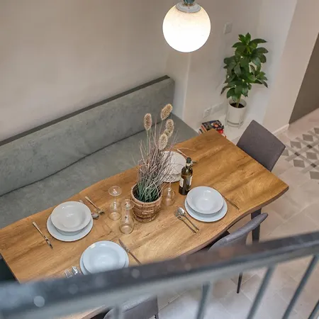 Hébergement de vacances Exquisitely Restored 16th Century House In *
