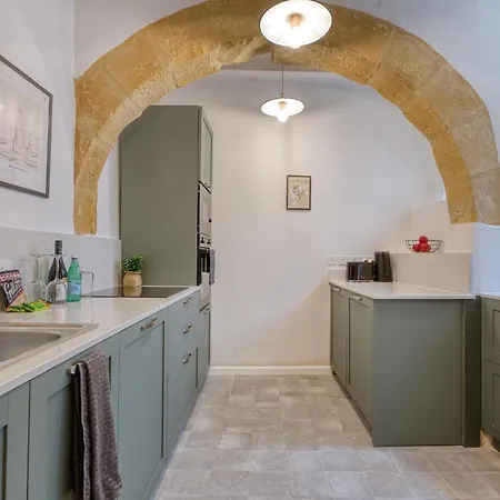 Exquisitely Restored 16th Century House In * Il-Birgu