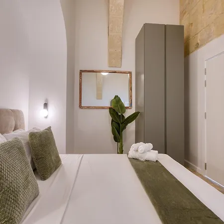 Exquisitely Restored 16th Century House In Hébergement de vacances Il-Birgu
