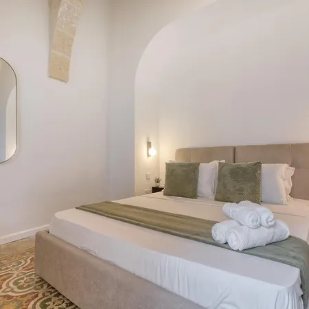 Hébergement de vacances Exquisitely Restored 16th Century House In