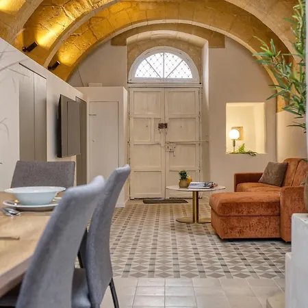 Hébergement de vacances Exquisitely Restored 16th Century House In *