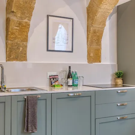 Exquisitely Restored 16th Century House In Il-Birgu